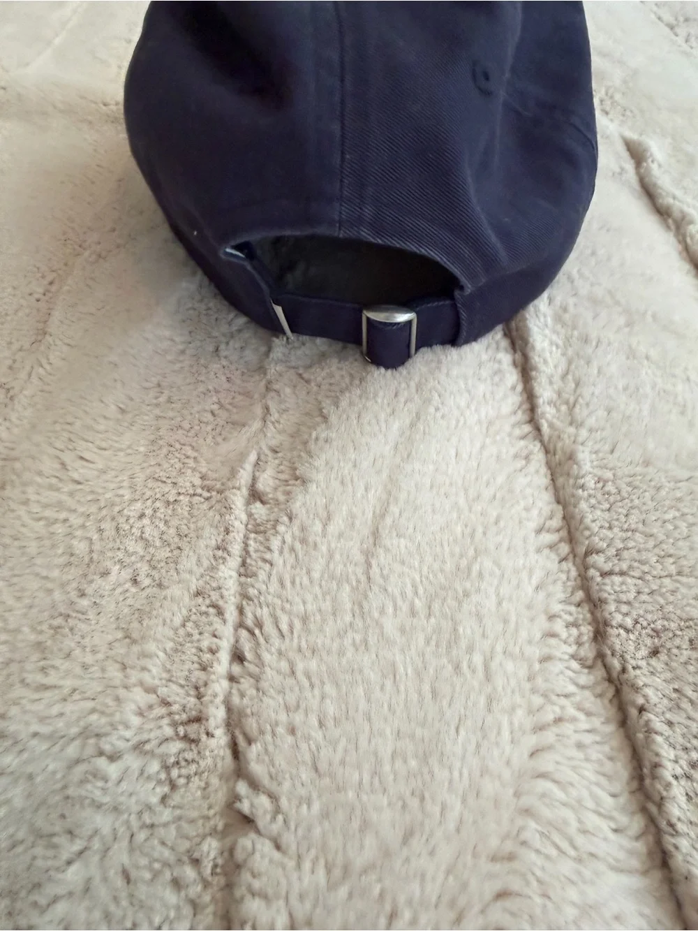 🥳 *SALE* Vuori Navy Dad Hat, O/S - Picture 2 of 3